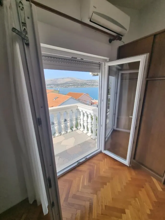Apartment Villa Nena In Central Dalmatia Trogir Croatia