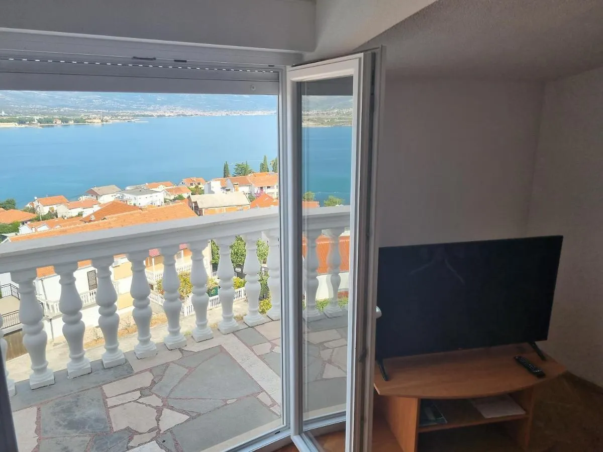 Apartment Villa Nena In Central Dalmatia Trogir Croatia