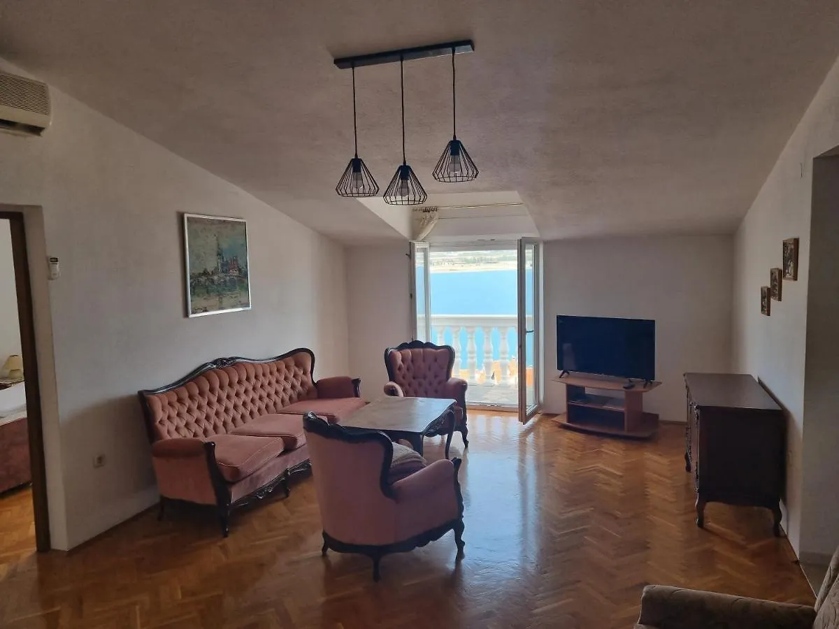 Villa Nena In Central Dalmatia Trogir